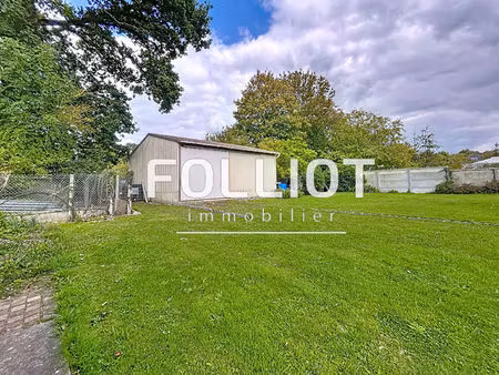 à vendre ! terrain à bâtir dans le bourg de bréhal hors lotissement