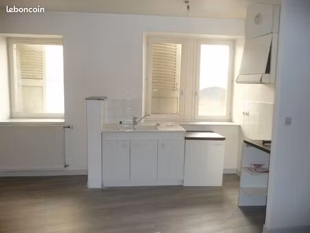 appartement f2 bis centre ville saint claude