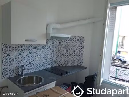 appartement 1 pièce 9 m²