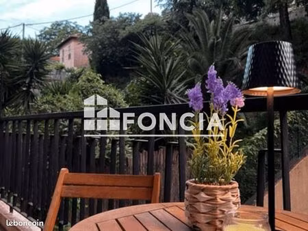 studio 1 pièce 28 m²