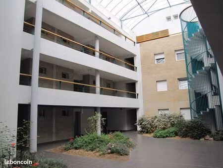 appartement dans résidence à coté du campus