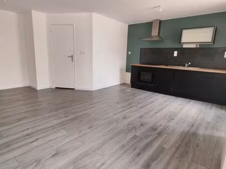 a louer grand t2 rdc rénové 60m2