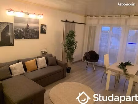 chambre 1 pièce 12 m²