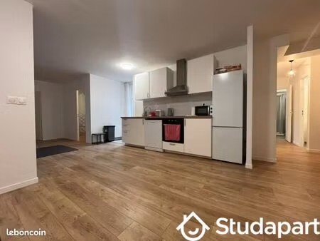 chambre 1 pièce 12 m²