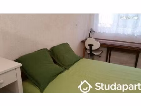 chambre 1 pièce 28 m²