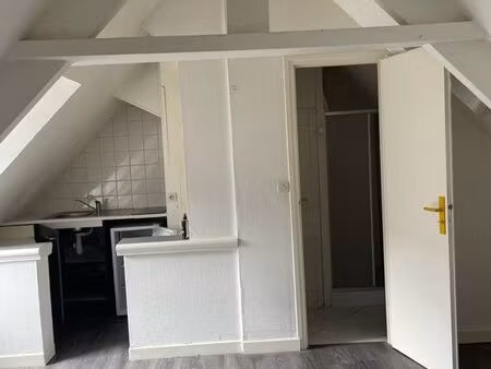 studio étudiant (e)