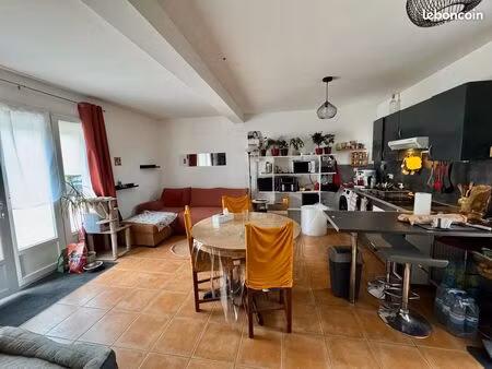 trets appart duplex clim terrasse 2 pkgs