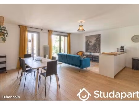 chambre 1 pièce 13 m²