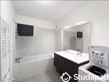 chambre 1 pièce 12 m²