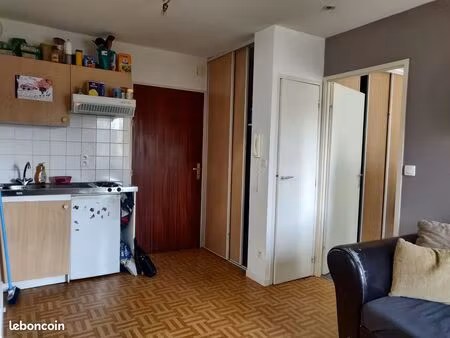 appartement 2 pièces de 33 m2 avec parking sécurisé