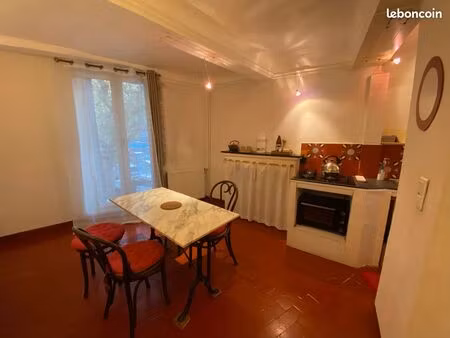 loue maison meublée de 62m2 dans le centre d'apt