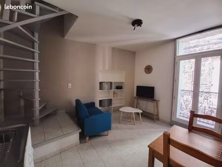 t2 avec balcon en duplex centre ville