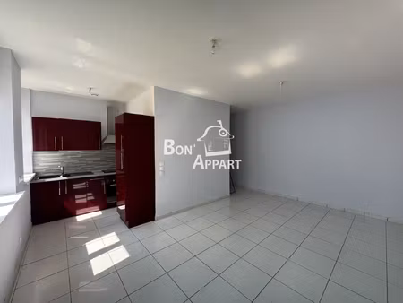 appartement f2 rénové en rez-de-chaussée à louer à joeuf