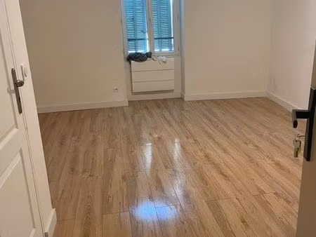 studio 23m3 au luc en provence