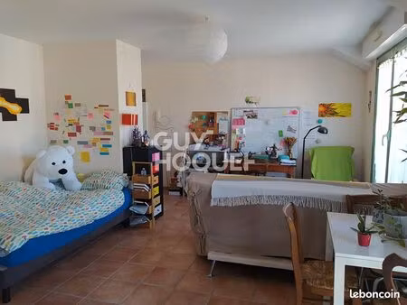 studio 1 pièce 32 m²