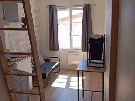 petit studio centre de saint genis laval