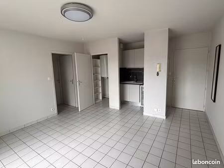 niort – port boinot | t2 35 m² + balcon + cave