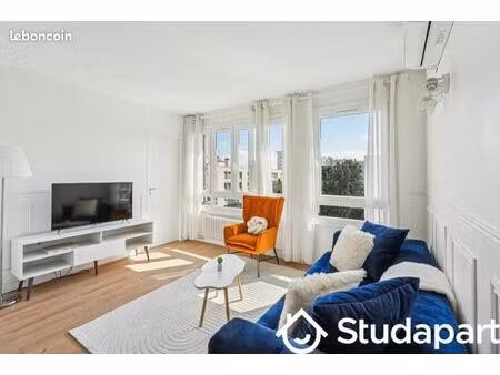 chambre 1 pièce 11 m²