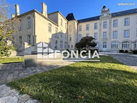 studio 1 pièce 27 m²
