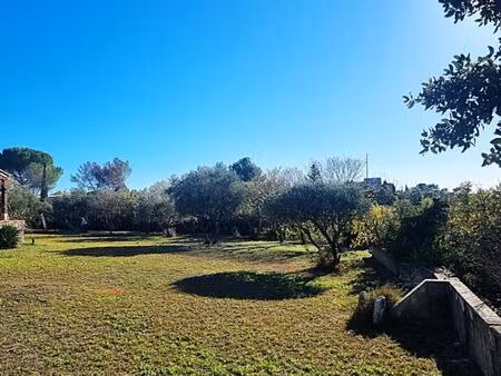 vente d'un terrain viabilisé de 537 m² situé sur les hauteurs de villevieille (30250)