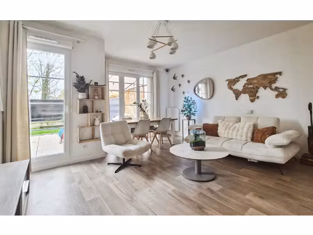 appartement vauréal 61 m² t-3 à vendre  229 950 €
