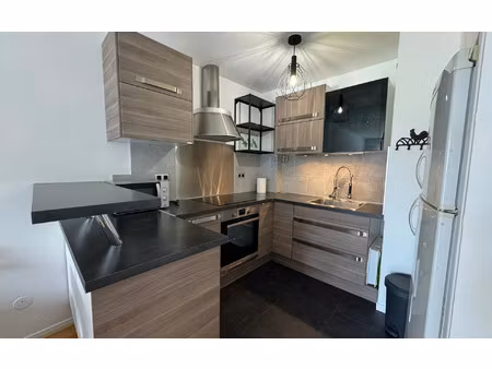 location appartement  m² t-2 à orléans  562 €