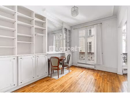 proche place wagram - bel immeuble - 2 pieces - elegant - au calme