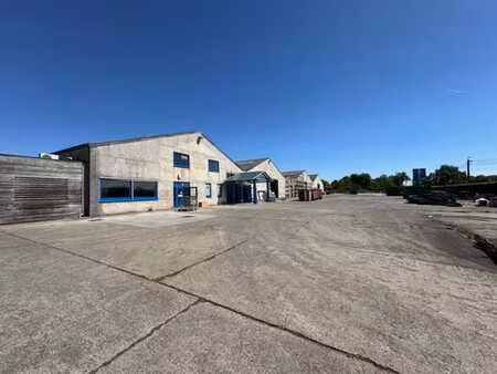 a vendre - braives - site semi-industriel
