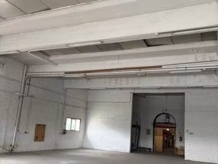 entrepôt 364 m² idéal stockage et logistique