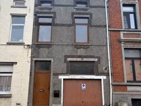 maison 2f de ± 177m² sur 3a70ca   3/4 ch  jardin  terrasse.