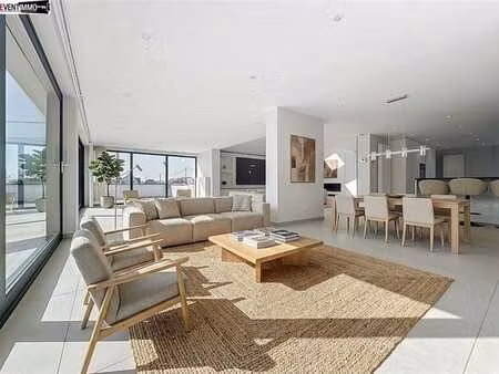 villa contemporaine à la campagne