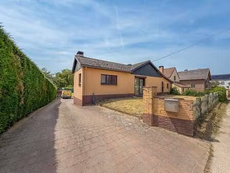 villa 2 chambres de plain-pied avec jardin & garage &prkg.