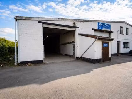entrepôt-stockage-atelier de 350 m² entre wavre et limal .