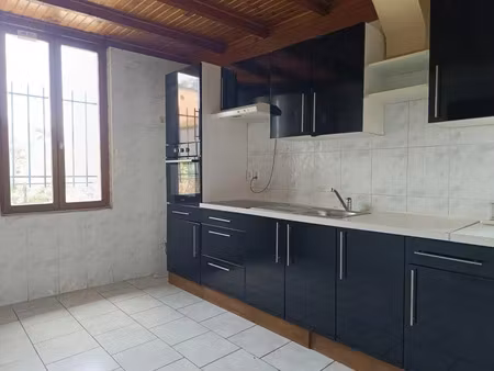 location appartement 3 pièces 57 m² à vinassan (11110)