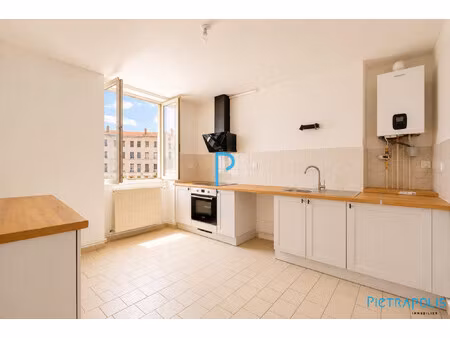 tarare hyper-centre – duplex 107 m² avec 3 chambres et presta