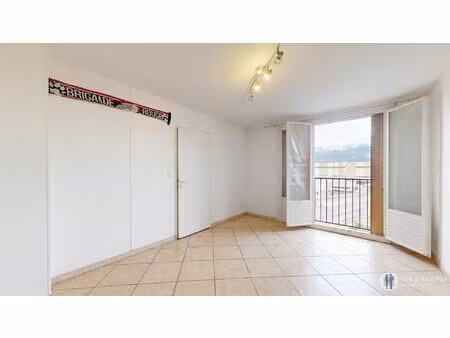 appartement 4 pièces à grenoble + cave
