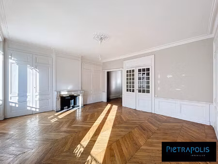 appartement t3-t4 de 112 m2 carnot ainay