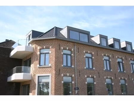appartement met 2 slpk.  en zonnig terras aan station zichem