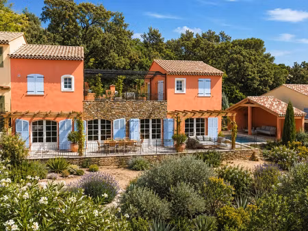 golfe de saint-tropez : spacieuse villa de charme avec piscine à gassin