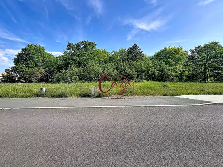 terrain camblanes et meynac 904 m2