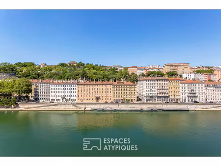 duplex avec vue au dernier étage avec ascenseur