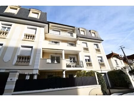 charmant t2 moderne à livry-gargan avec accès pmr
