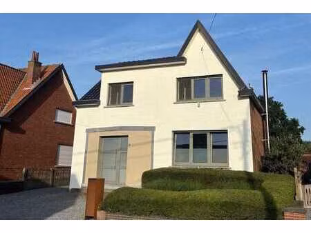 instapklare gezinswoning met 3 slaapkamers en zonnige tuin