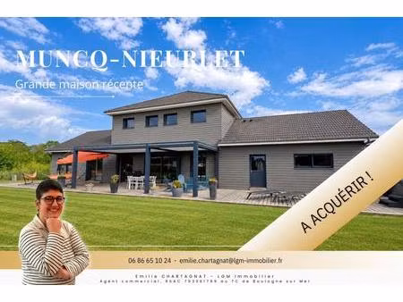 muncq-nieurlet : une maison contemporaine où l’espace et la lumière prennent toute leur pl