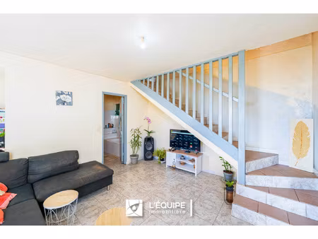 maisons 3 pièces  2 chambres  75 m2  à la confiance les hau