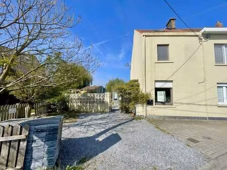 maison 3-façades (161m²) sur 7a 82ca  entourée par la nature