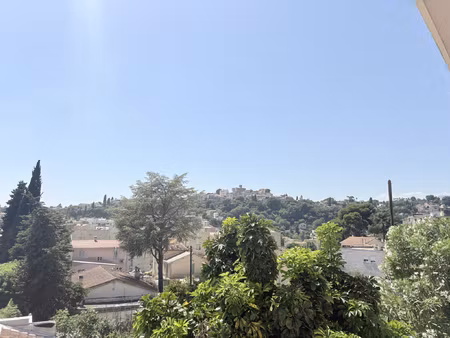 cagnes sur mer - appartement 3p rénové. balcon. deux parking