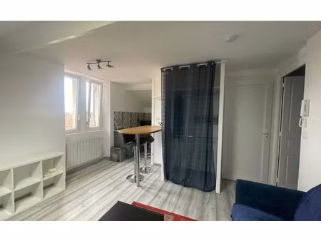 location appartement  m² t-1 à dax  524 €