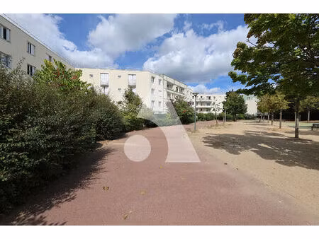 appartement meublé f2 + parking privé en sous-sol