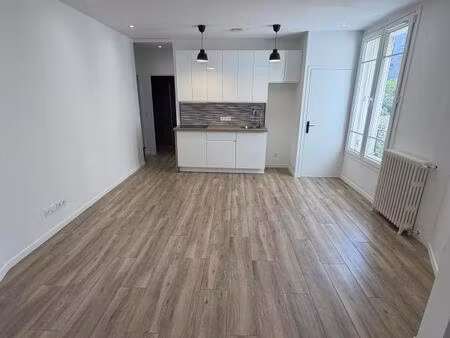 appartement 3 pièces à le kremlin-bicêtre (94270)